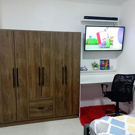 Suite Elegante En Urbanizacion Privada Machala Εξωτερικό φωτογραφία