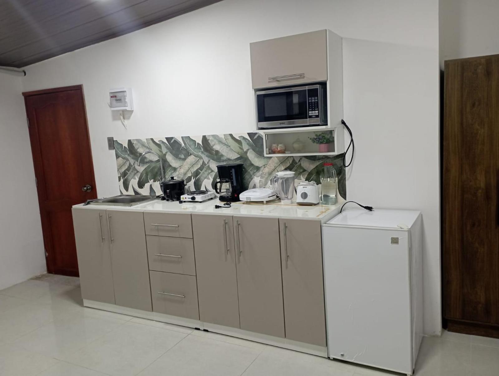 Suite Elegante En Urbanizacion Privada Machala Εξωτερικό φωτογραφία